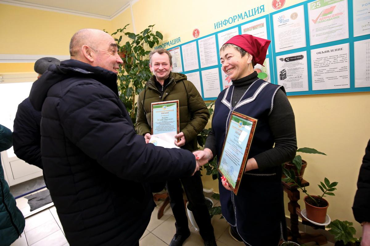 Передовики филиала “Желудокский агрокомплекс” и КСУП “Совхоз “Большое  Можейково” награждены в рамках акции “Наш животновод” - БЕЛОРУССКИЙ  ПРОФЕССИОНАЛЬНЫЙ СОЮЗ РАБОТНИКОВ АГРОПРОМЫШЛЕННОГО КОМПЛЕКСА